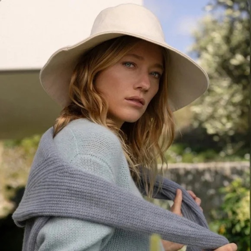 Jenni Kayne cotton canvas sun hat in natural S/M. New without tags.